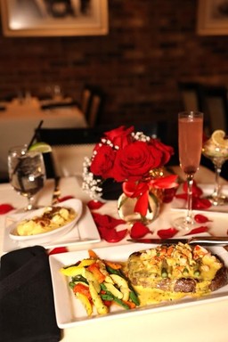 Table 13 Valentines entree.JPG